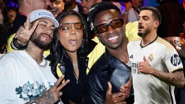 Joselu no es nada ostentoso, a comparación de otros jugadores como Neymar, a la hora de celebrar sus cumpleaños