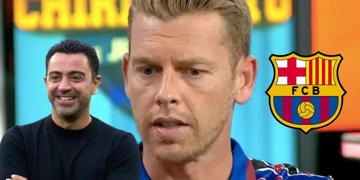 Jota Jordi preocupado, Xavi Hernández sonriente. Escudo del FC Barcelona en un costado.