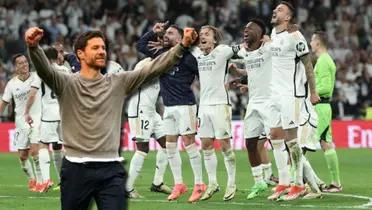 Jugadores del Real Madrid y Xabi Alonso, entrenador del Bayer Leverkusen