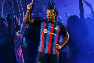 Jules Koundé está lesionado en el FC Barcelona y mira a lo que se dedica ahora, mientras otros alargan la noche