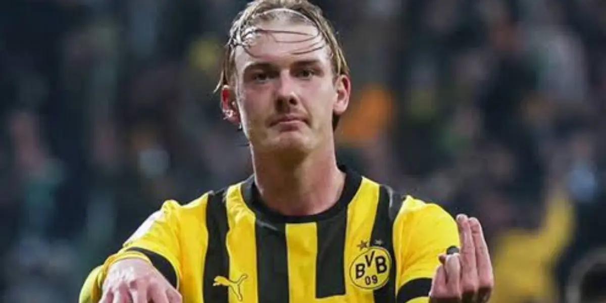 Julian Brandt anota el 1-0 frente a Atlético Madrid en cuartos de final de Champions League