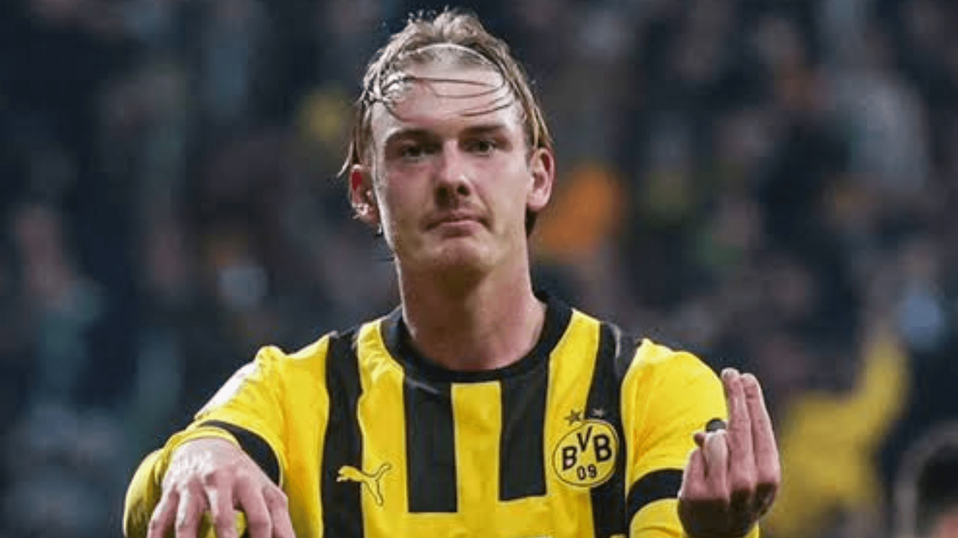 Julian Brandt anota el 1-0 frente a Atlético Madrid en cuartos de final de Champions League