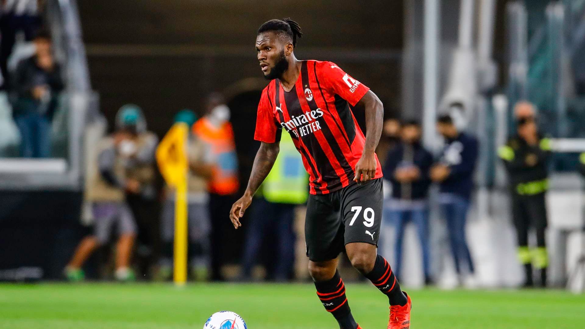 Kessie termina su contrato con el Milan en junio de 2022 y el Real Madrid sigue sus pasos de cerca.
