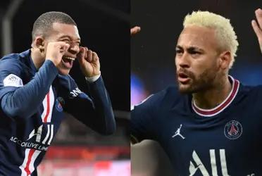 Kylian Mbappé habría pedido la salida de Neymar del Paris Saint-Germain y habría sugerido a Gianluca Scamacca como reemplazo. El Sassuolo pretendería por el delantero italiano 50 millones de euros.
