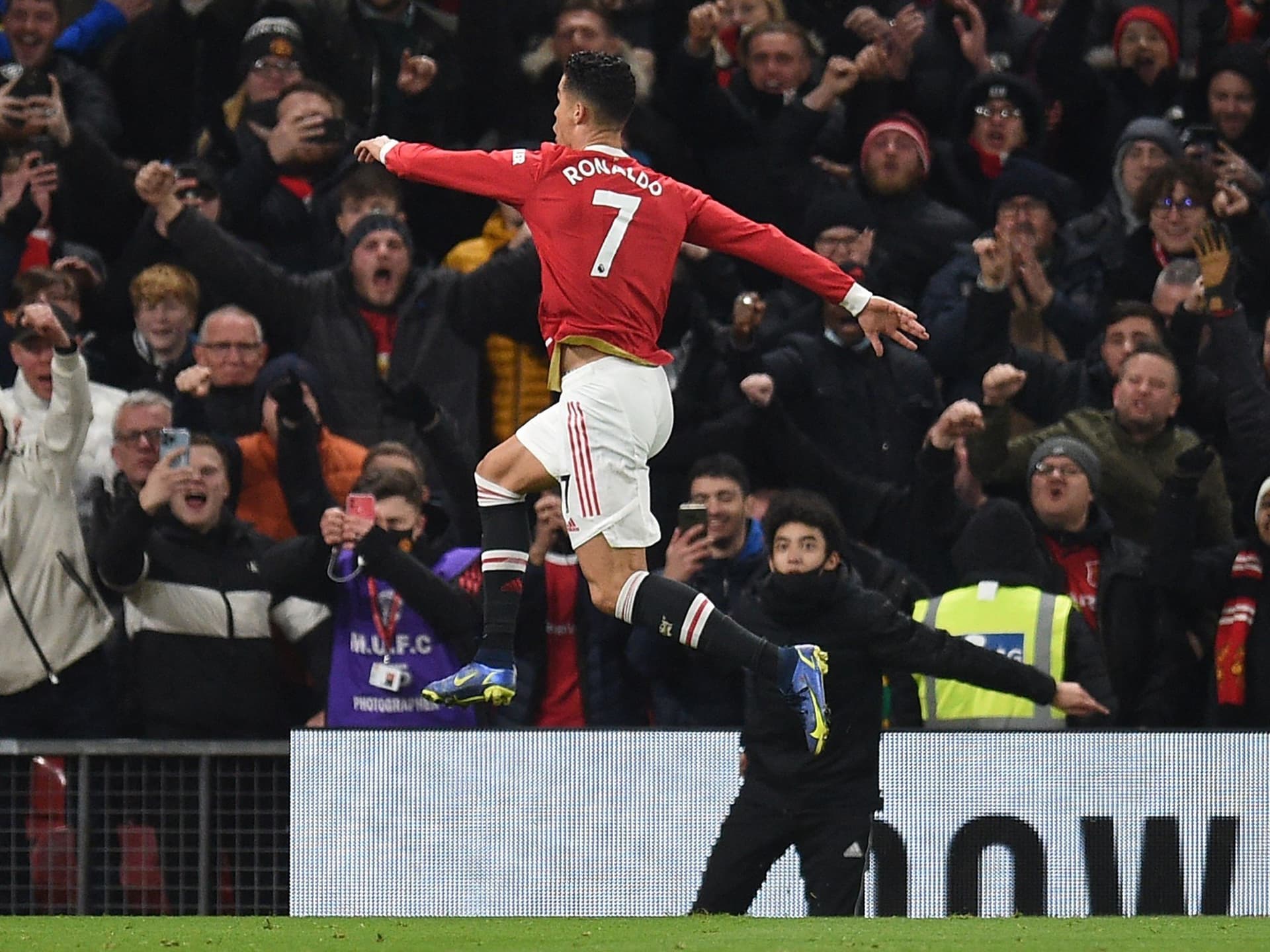 La actual figura del Manchester United es uno de los goleadores más prolíficos de la historia del fútbol mundial. En esta nota vamos a estar repasando los números de su carrera y mostrar datos curiosos de la estrella lusa.