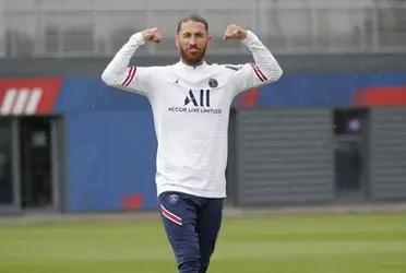 La aventura de Sergio Ramos no comenzó con el pie derecho en el París Saint-Germain. Desde una lesión hasta ciertas actitudes que no han gustado puertas adentro en PSG, causan molestias en los primeros días del defensor español en el equipo de la capital francesa.