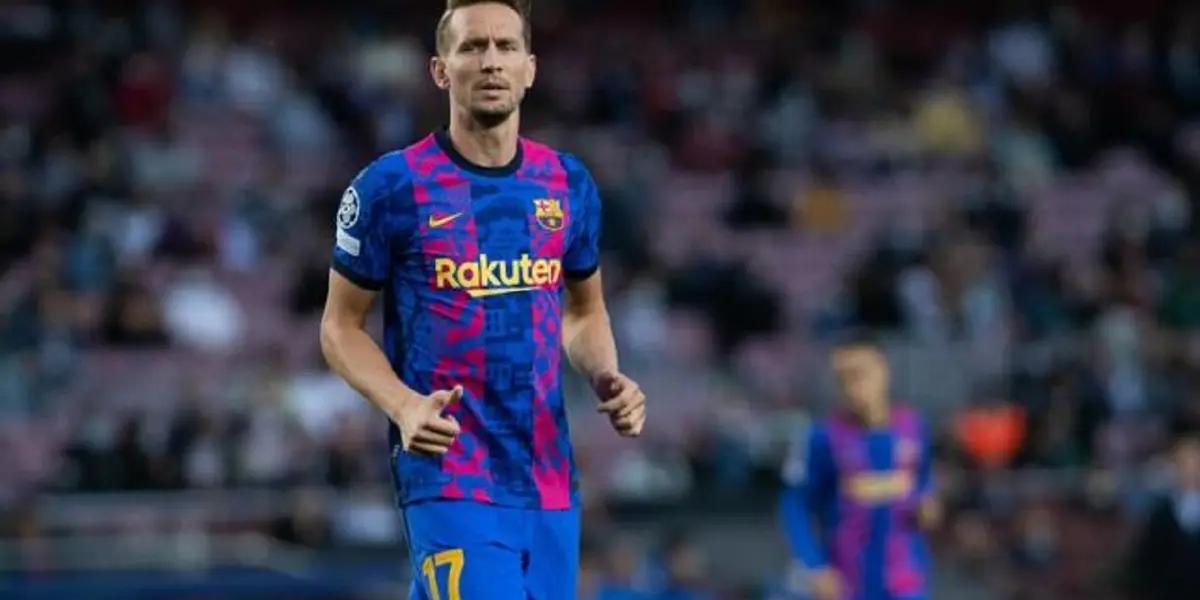 La dirección deportiva del Barcelona trabaja en las salidas de Dest, Demir, Umtiti y Luuk de Jong para llegar al fair play financiero necesario para empezar a utilizar a Ferran Torres.