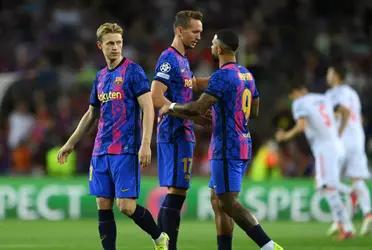 La directiva del Sevilla no se plantea romper el acuerdo de cesión, como sí lo desea hacer el FC Barcelona y por lo tanto el jugador debería seguir en el equipo culé hasta que finalice la cesión.