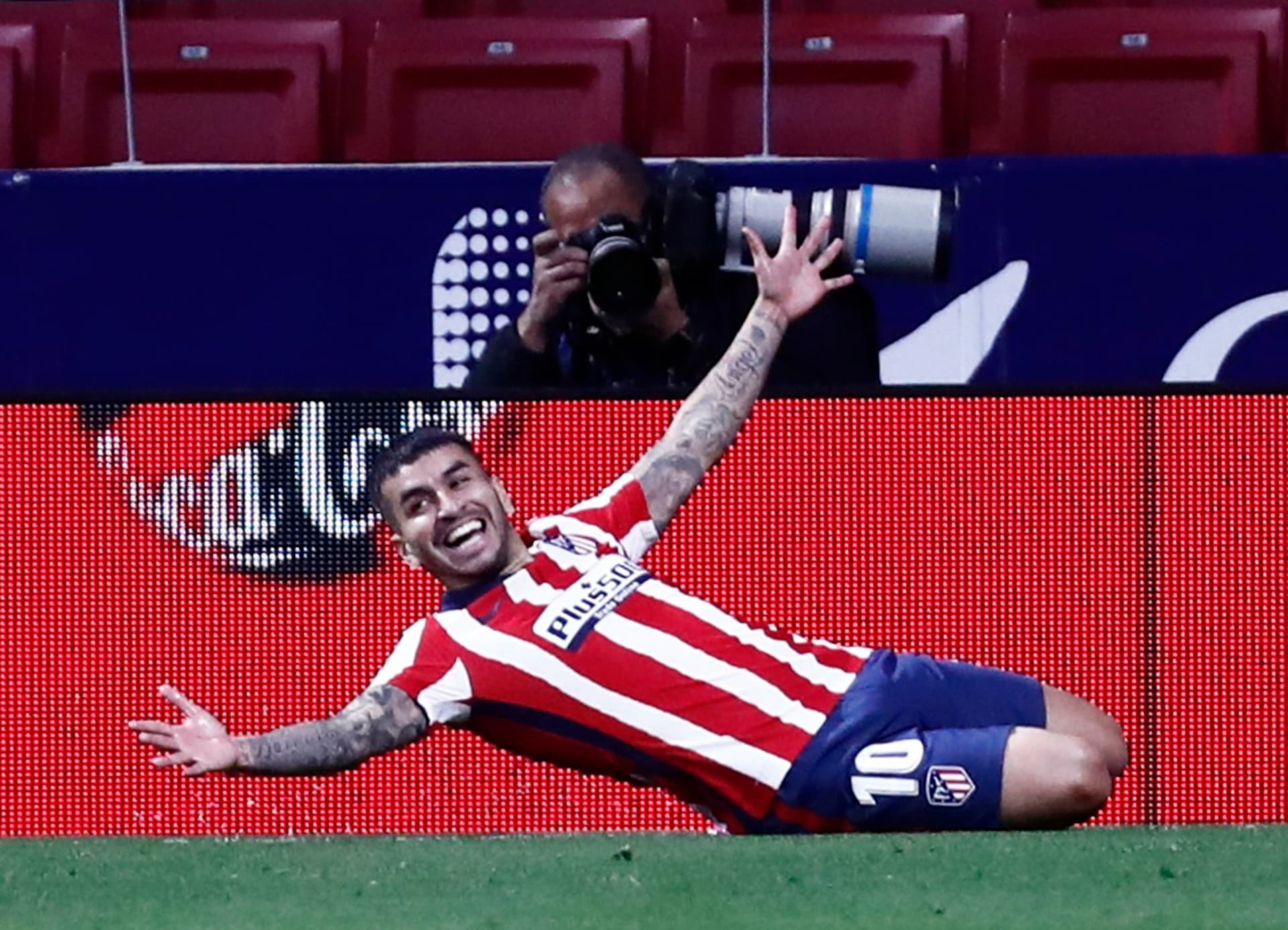 La emoción de Simeone tras quedar a un paso del título.
