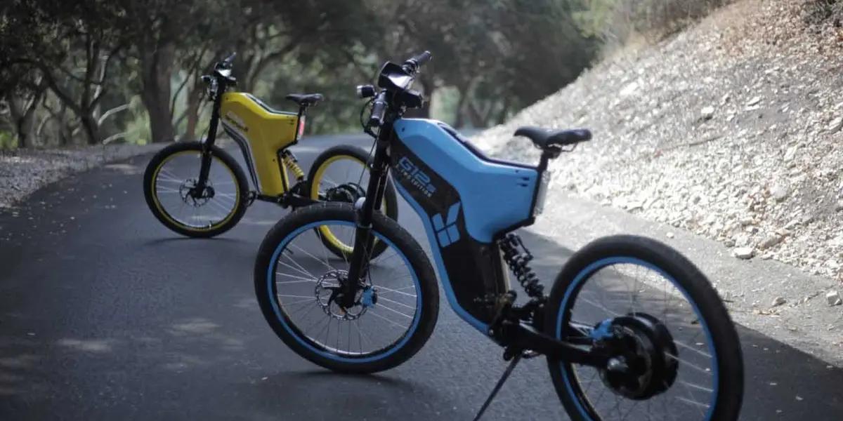 La G12S de la línea Greyp Bikes es un potente modelo que alcanza una velocidad promedio de 70 kilómetros por hora y una autonomía máxima de 120 kilómetros con tan sólo una recarga de batería. Piqué adquirió un modelo, cuyo costo es de 100.000 dólares, que llamó la atención de Messi en sus épocas del Barcelona.