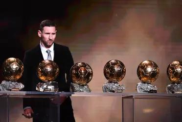 La gala del balon de oro está a la vuelta de la esquina, muchos futbolistas nominados, pero solo uno se quedará con el ansiado premio. El argentino nuevamente está nominado para ganarlo y en caso de lograrlo, rompería un record impresionante en su carrera.