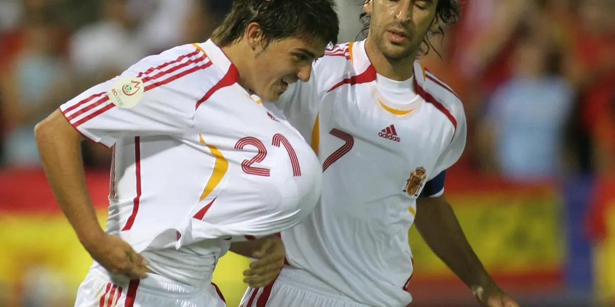 La historia de la Selección de fútbol de España ha tenido varios y muy diversos protagonistas detrás de sus máximos goleadores, dentro de los que destacan figuras de la actualidad pero también de viejos tiempos.