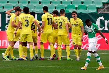 La idea sería que forme dupla en el fondo con Gerard Piqué.