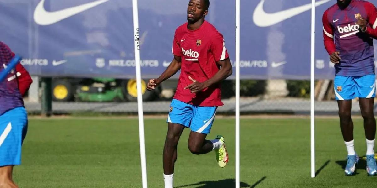 La institución blaugrana evalúa qué hacer con varios de sus futbolistas, con quiénes negocia la extensión de sus vínculos con una reducción en sus haberes. Dentro de esas situaciones, una a resolver es la de Ousmane Dembélé, el atacante que vino del Mónaco.