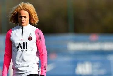 La joya del equipo parisino es uno de los futbolistas mejor pago del plantel, y a pesar de ser muy joven tuvo unos momentos muy duros en su corta carrera.