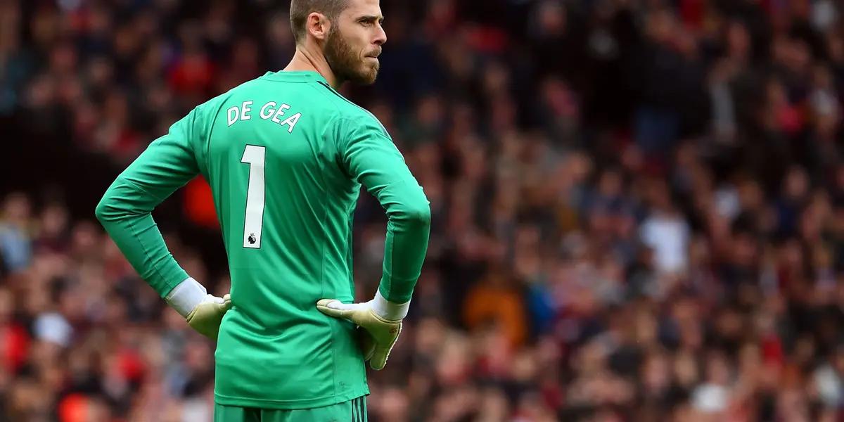 La prensa inglesa asegura que el Manchester United ha puesto sus ojos en el guardameta del Sevilla Bono, a cambio estaría dispuesto a darles a David De Gea.