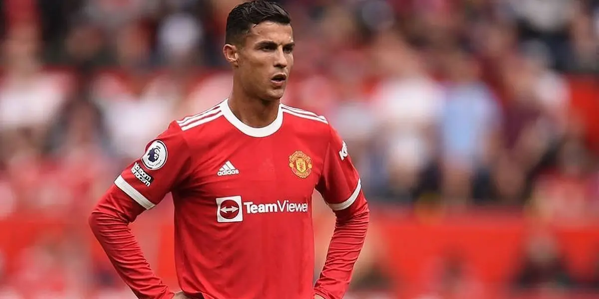 La prensa inglesa cuenta que el vestuario del Manchester United y la presencia de Cristiano Ronaldo habría quebrado totalmente al vestuario de los red devils.