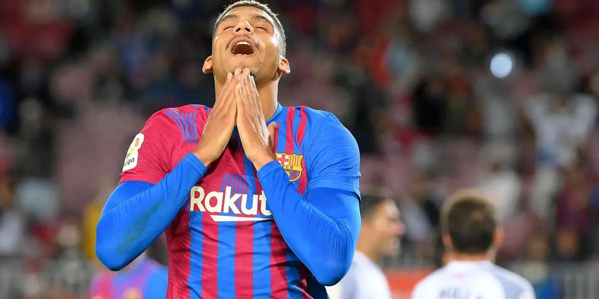 La renovación de Ronald Araujo ha entrado en un punto muerto peligroso luego de que su representante rechaze la última oferta que le enviaron desde el club.