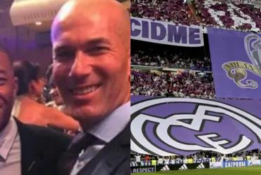 La rivalidad entre Real Madrid y Paris Saint-Germain podría acrecentarse aún más. Zinedine Zidane estaría próximo a ser nuevo entrenador del PSG y la verdadera razón detrás de esto, sería la posibilidad de ser el seleccionador de Francia en un futuro.