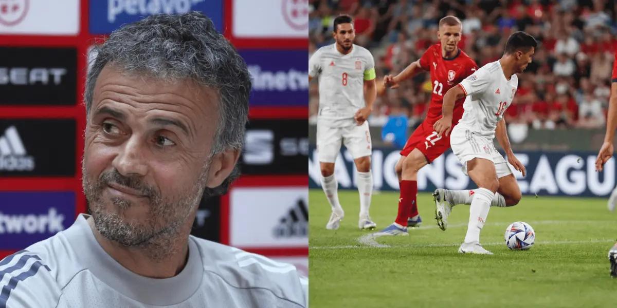 La Roja tuvo un primer tiempo para el olvido contra los checos y hubo un error de uno de los jugadores que pedía la afición