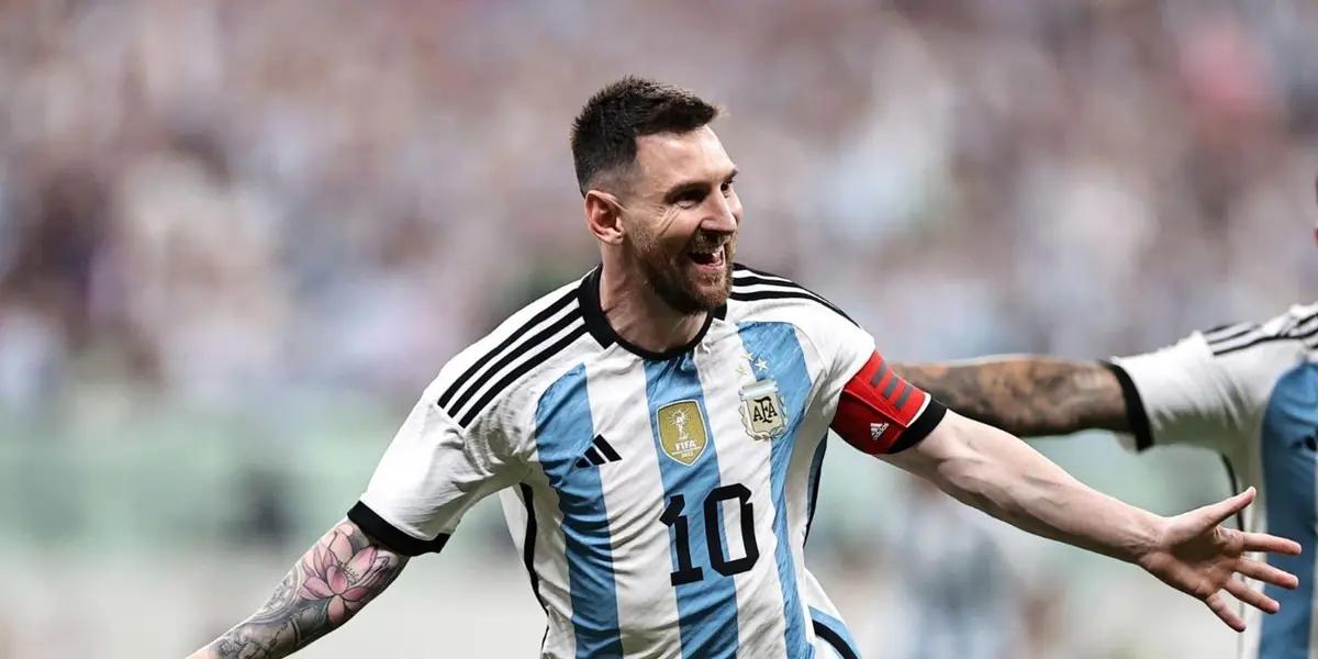 La Selección Argentina se puso en ventaja ante Ecuador gracias a un enorme gol de Lionel Messi.