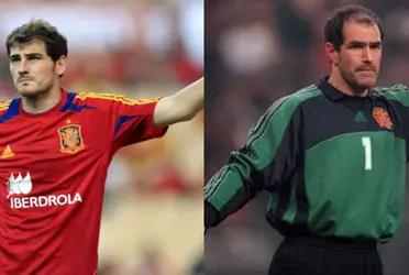 La Selección España ha sabido tener muchos arqueros de gran nivel. Algunos de los mejores de la historia han sido Zubizarreta, Cañizares, Pepe Reina, Luis Arconada, Ricardo Zamora e Iker Casillas.