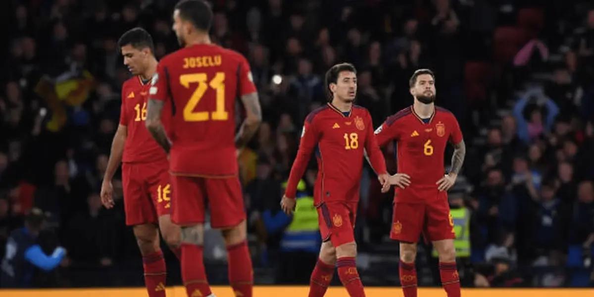 La Selección Española mereció mejor suerte contra Escocia pero hasta el referí les jugó en contra