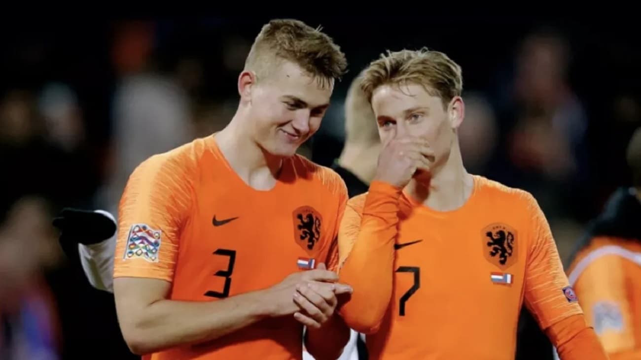La Vecchia Signora quiere reforzar su zona de volantes para el corto plazo y se fijó en Frenkie de Jong. En el mismo momento en que los blaugranas posaron sus ojos en Mathis De Ligt