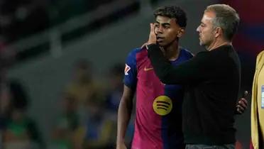 Lamine Yamal y Hansi Flick Foto: Marca