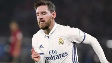 Lionel Messi con la camiseta del Real Madrid