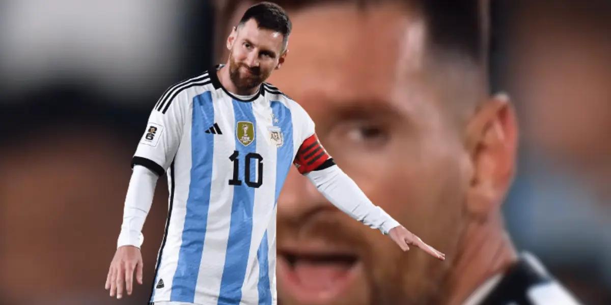 Lionel Messi no estuvo cómodo en el primer tiempo y lo demostró con sus indicaciones