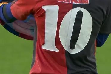 Lionel Messi homenajeó a Diego Maradona con una camiseta que utilizó solo en 7 partidos.