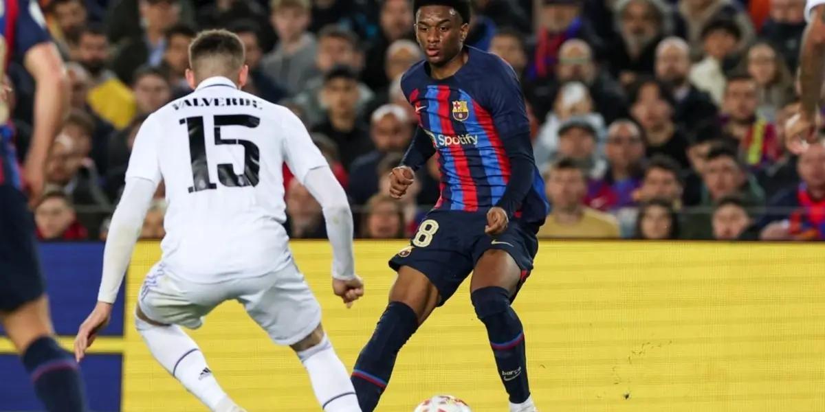 Los aficionados del Barcelona se han percatado de que uno de sus defensores tiene los mismos goles y asistencias que Vinicius