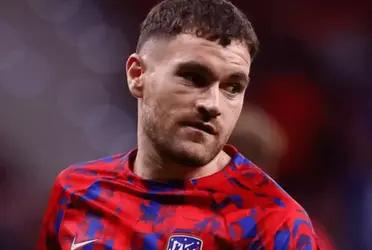 Los Colchoneros abonaron unos cinco millones de euros por él, hoy no para de sufrir con un atacante de segunda división “B”