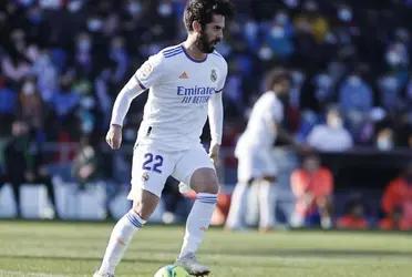 Los días de Isco en el conjunto merengue están contados. La aventura del atacante malagueño en el representativo de la Casa Blanca tocará a su fin el próximo 30 junio, cuando el del Arroyo de la Miel acaba contrato. El oriundo de Málaga tenía ofertas este invierno pero las declinó en su totalidad.