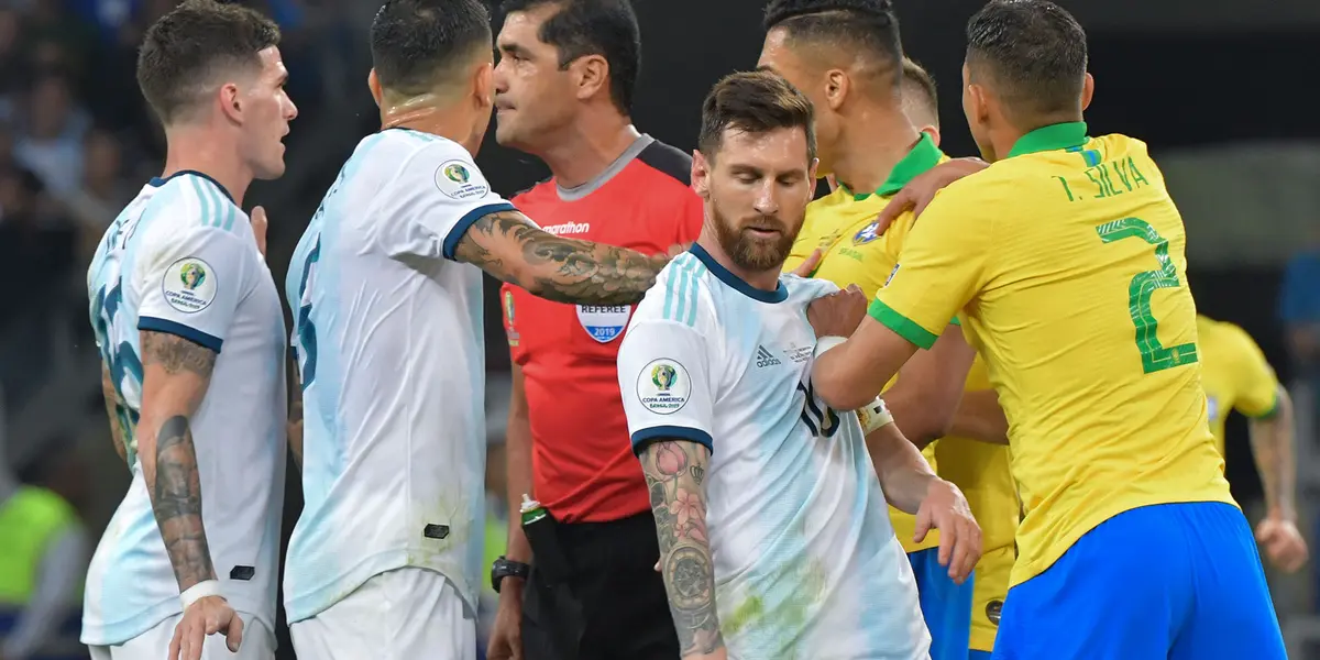 Los fanáticos de la Selección Argentina mostraron su frustración en redes sociales, y eligieron el humor para pasar el momento de enojo, echandolé la culpa a Brasil y tachandoló de miedoso al enfrentarse a la Argentina.