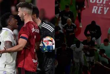 Los futbolistas de ambos equipos estuvieron al borde los puñetazos.