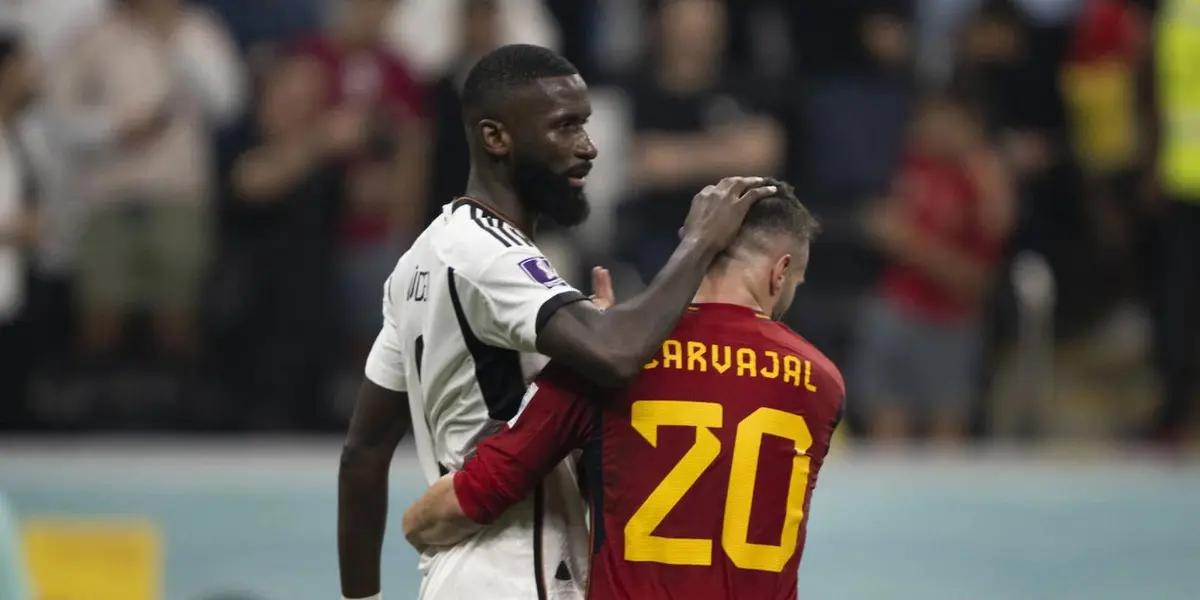 Los futbolistas del Real Madrid se saludaron luego del silbatazo final.