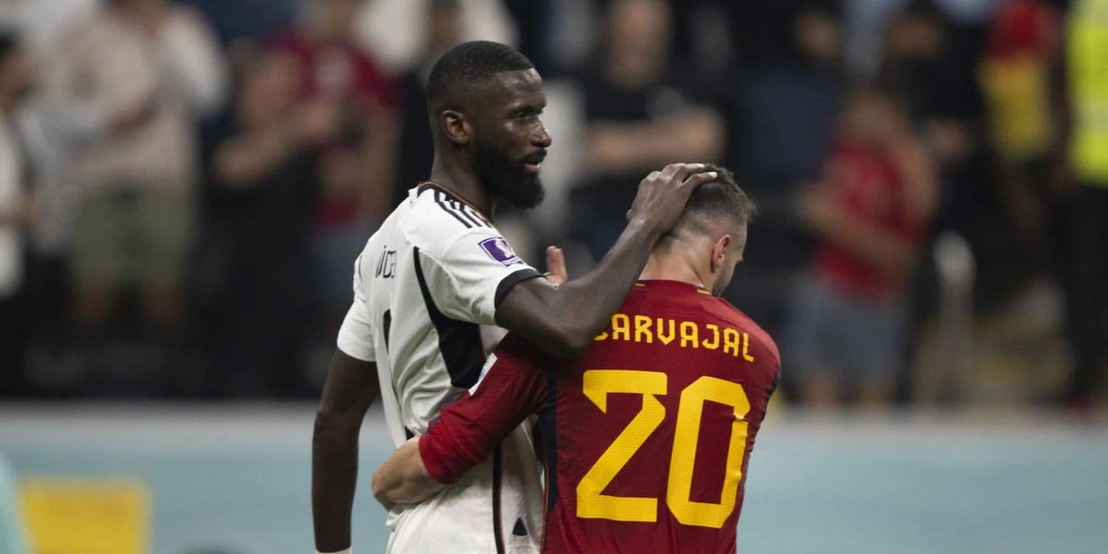 Los futbolistas del Real Madrid se saludaron luego del silbatazo final.