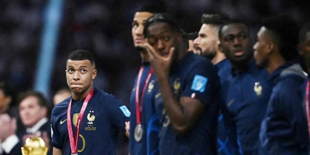 Los Galos fueron aclamados por una multitud tras el segundo puesto en el Mundial de Qatar 2022.