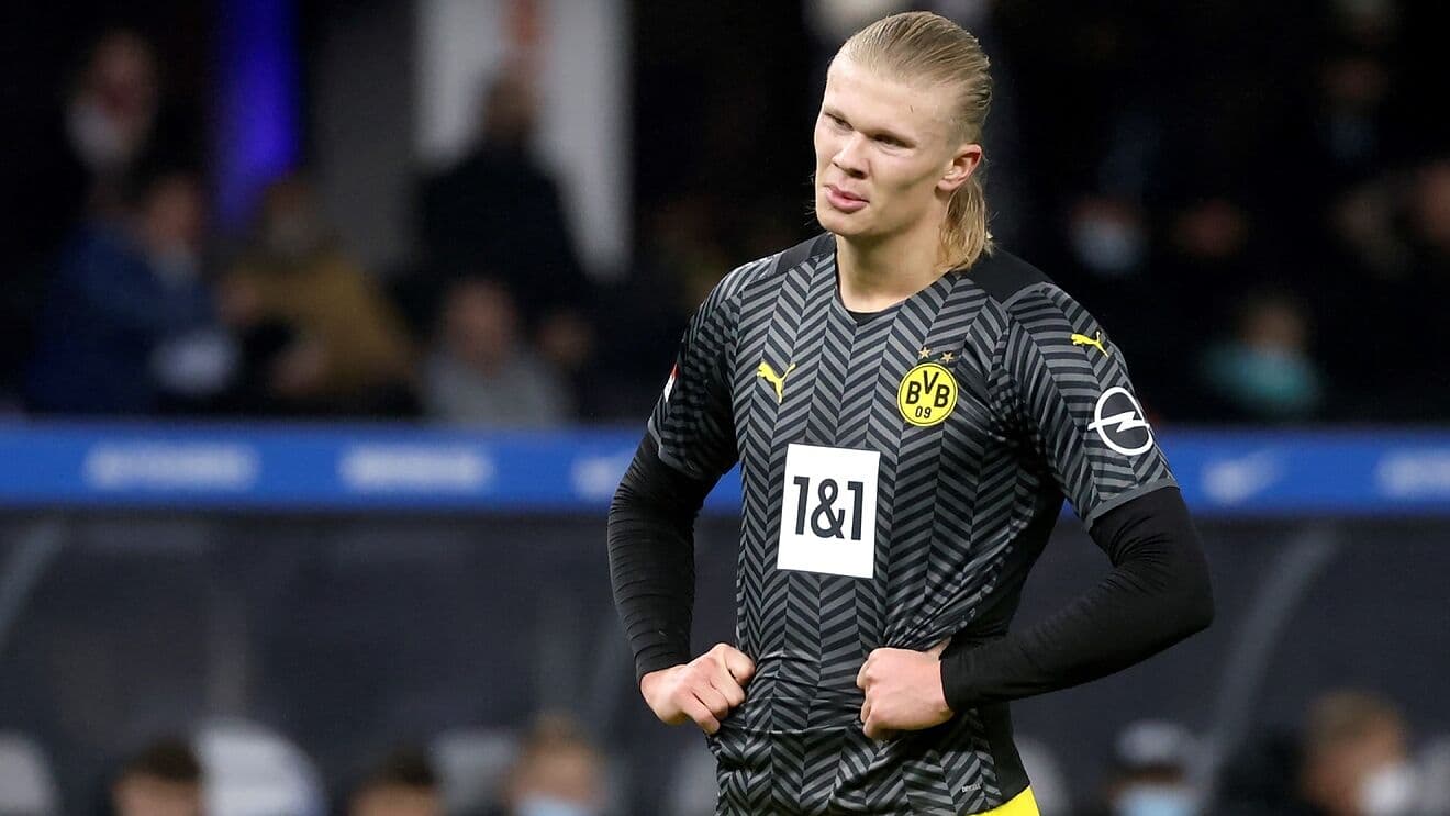 Los medios germanos dan cuenta que el atancante noruego podría salir del Borussia Dortmund en el próximo mes de junio a cambio de 75 millones de euros. En España se largó la carrera por Haaland
