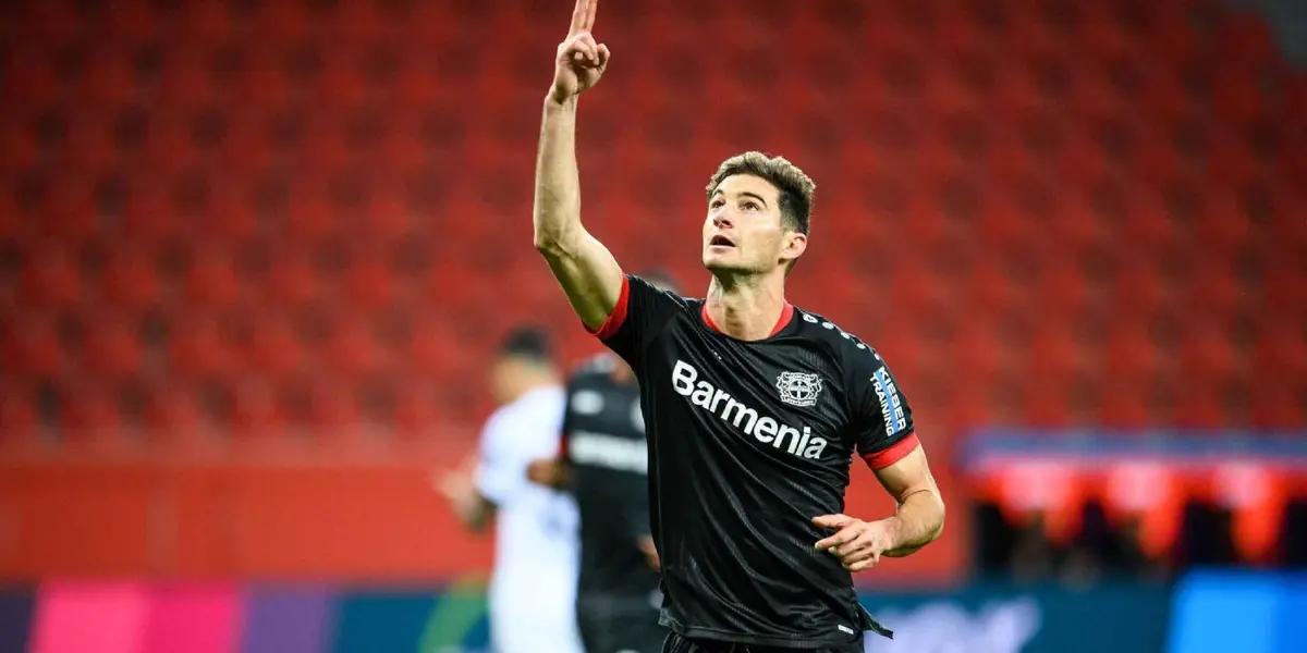 Lucas Alario sería el nuevo deseo del FC Barcelona por pedido expreso de Lionel Messi.Ante el rumor circulante de que Lionel Messi habría pedido a su compañero de selección argentina el fichaje de Lucas Alario, se filtró el valor de mercado del futbolista, que está considerado como uno de los mejores jugadores de su equipo y como uno de los atacantes más peligrosos de la Bundesliga