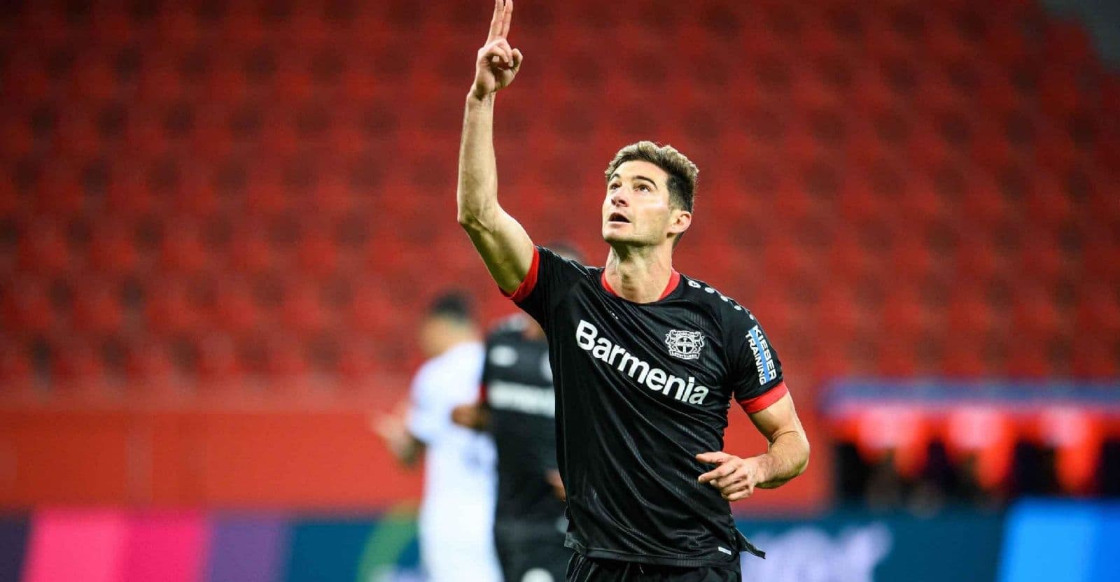 Lucas Alario sería el nuevo deseo del FC Barcelona por pedido expreso de Lionel Messi.Ante el rumor circulante de que Lionel Messi habría pedido a su compañero de selección argentina el fichaje de Lucas Alario, se filtró el valor de mercado del futbolista, que está considerado como uno de los mejores jugadores de su equipo y como uno de los atacantes más peligrosos de la Bundesliga