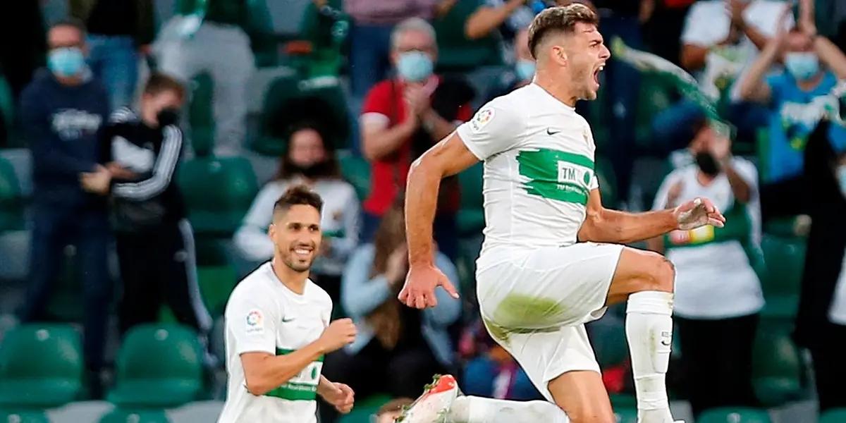 Lucas Boye no supo lucirse en el fútbol argentino y ahora podría vestir la camiseta del Barcelona.