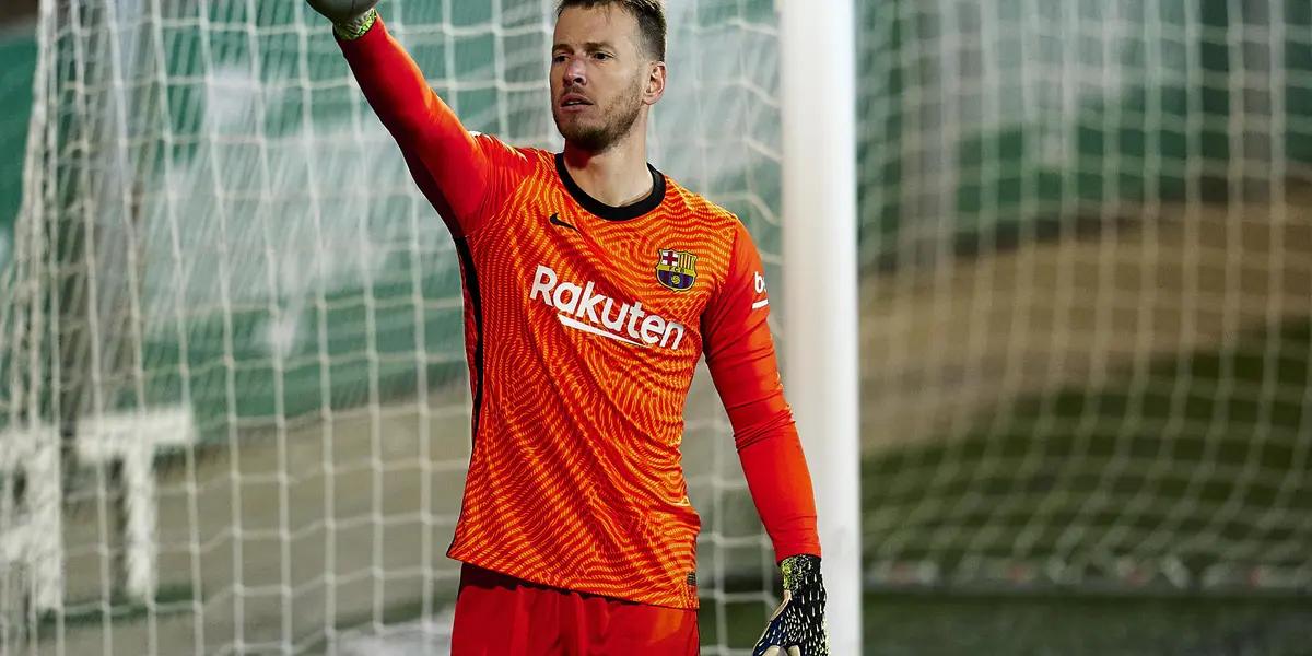 Luego de la maravillosa noche que tuvo frente al equipo verdiblanco, desde la dirigencia culé se habrían convencido de continuar con sus servicios por al menos una temporada más.