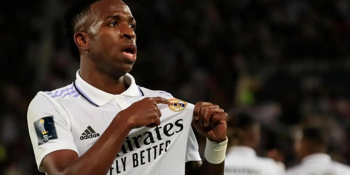 Luego de que una aficionada haya pasado un pésimo momento, el atacante brasileño reaccionó y mostró su lado más sensible