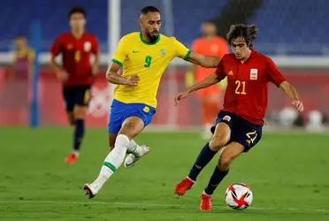 Luego de tantas idas y vueltas, finalmente el Cholo Simeone encontró al delantero que hace tanto tiempo estaba buscando. El argentino no queria retirarse del mercado sin haber conseguido un nueve que le compita a Luis Suárez, y parece finalmente que lo encontró