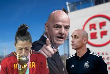 Luis Rubiales está intentando de escaparle a una posible sanción pero el máximo ente del fútbol se ha involucrado de por medio