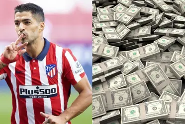 Luis Suárez cambiaría Atlético Madrid por River Plate de Argentina. Allí percibiría un salario de 3 millones de euros por temporada, lejos de los 6 que percibía en el equipo colchonero pero un sueldo de lujo para el fútbol argentino.