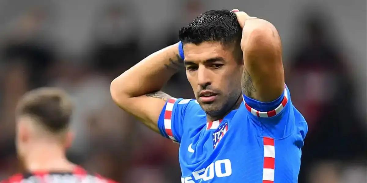 Luis Suárez está pasando su peor momento desde su llegada al Colchonero , lleva 396 minutos sin convertir goles y el adiós podría estar cerca.